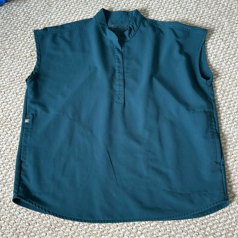 FIGS Rafaela Caribbean Blue scrub top